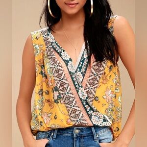 NWT XS FREE PEOPLE Y2K Havana Golden Yellow Floral Sleeveless Surplice blouson